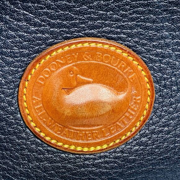 DOONEY & BOURKE Vintage Equestrian Crossbody Bag Navy All Weather Leather EUC - Picture 3 of 15